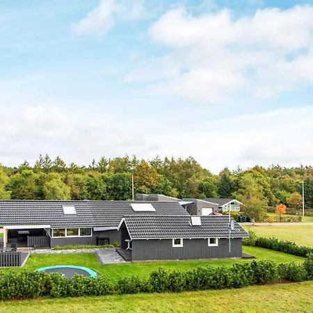 Family Retreat In - By Traum بيت للعطل *